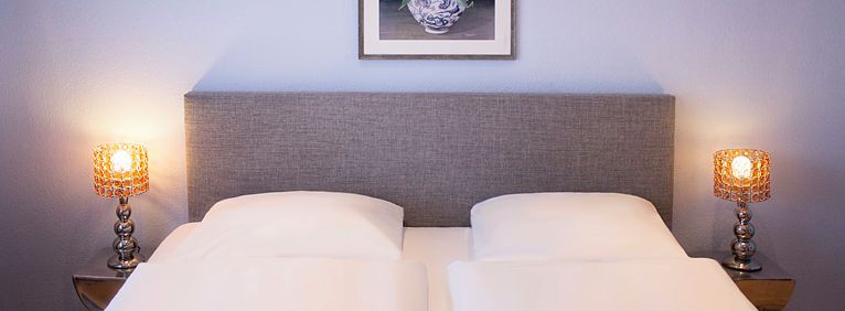 Doppelbett in der Suite - Frontalansicht